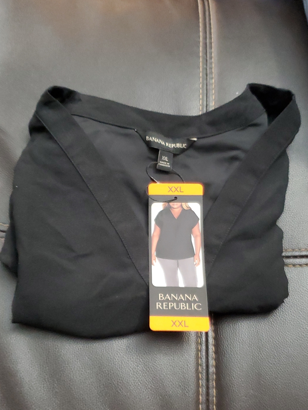 Banana Republic Black V-Neck Women's Blouse